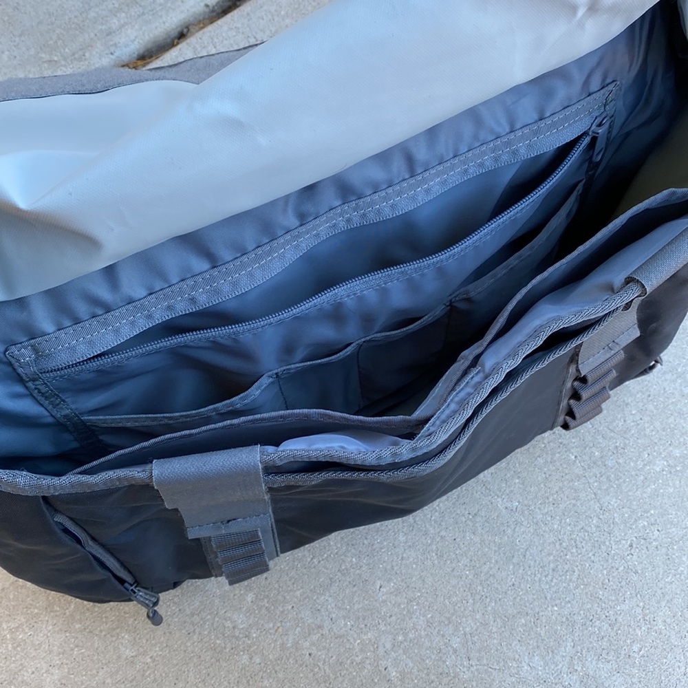 Timbuk2 Command Messenger Laptop Travel Bag Gray Gem